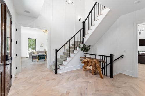 179 Maple Ave, Greenwich CT  06830-5621 exterior