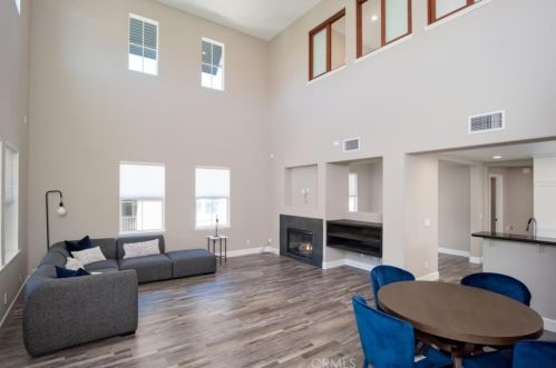 33 Gingerwood, Irvine CA  92603-0102 exterior