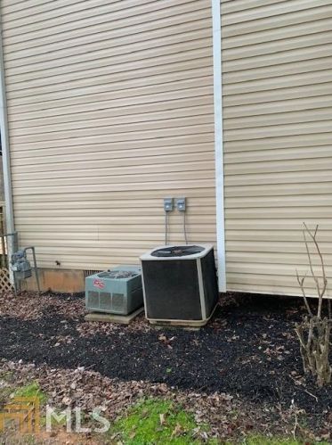 1305 Kathryn Ct, Stockbridge GA 30281-6736 exterior