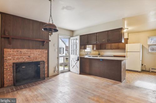 211 Ednor Rd, Silver Spring MD 20905-5134 exterior