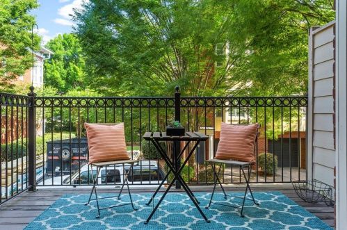 785 Inman Mews Dr, Atlanta, GA 30307-2496