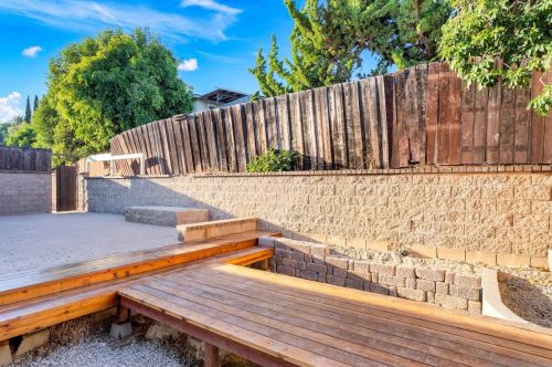 252 Plumosa Ave, Vista CA  92083-8022 exterior