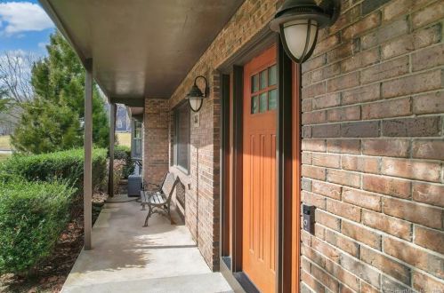 36 Laurel Dr, Upper Stepney CT  06468-1650 exterior