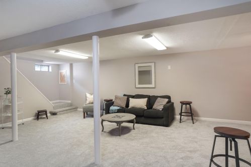 893 Lincoln St, Tinton Falls NJ 07701-5752 exterior