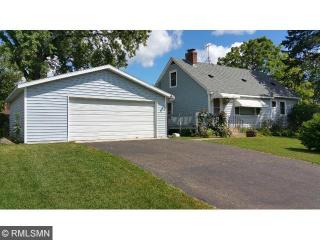 1677 Rosewood Ave, Saint Paul, MN 55109-3606