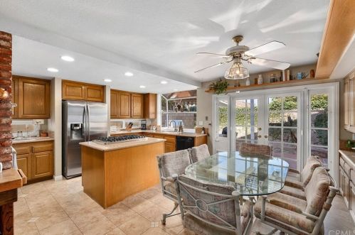 3 Descanso, Irvine CA  92620-1843 exterior