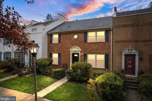 1803 Wainwright Dr, Herndon, VA 20190-3440