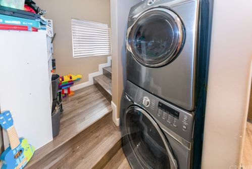 446 Stocker St, Glendale CA  91202-3269 exterior