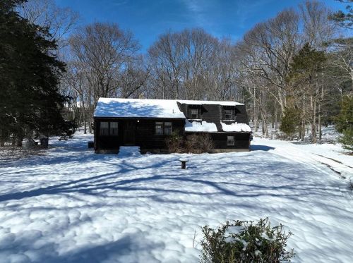 77 Tillinghast Rd, Warwick, RI 02818-1503