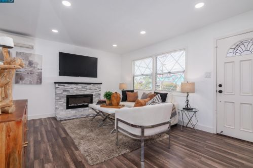 1344 Sherwood Dr, Concord CA  94521-3350 exterior