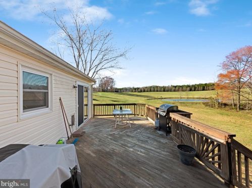 5 Halstead Dr, Fredericksburg, VA 22406-4071