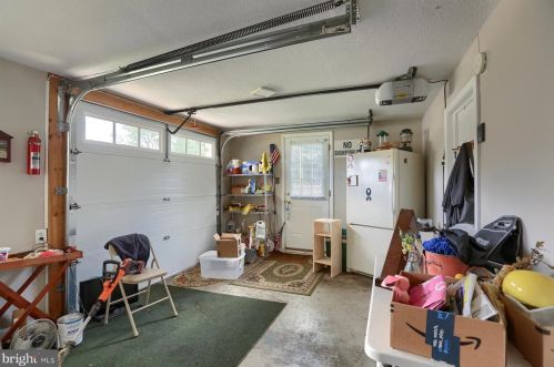 1501 Robert Rd, Lancaster PA  17601-5632 exterior