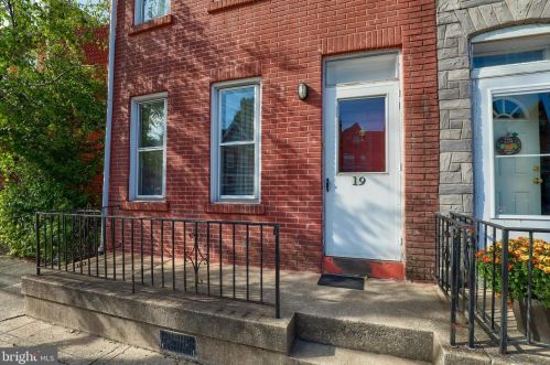 19 Liberty St, Lancaster, PA 17602-1910