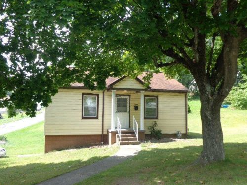 306 Edgewood Dr, Beckley WV  25801-6028 exterior