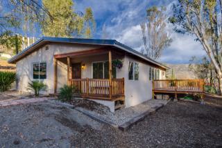 421 Kellrae Ln, Escondido, CA 92026-8837