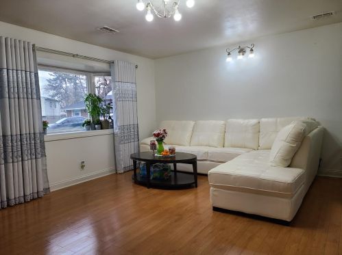 12135 Henderson Ct, Cincinnati, OH 45246-2019