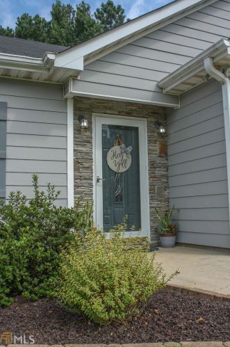 81 Paces Landing Trce, Newnan, GA 30263-6915
