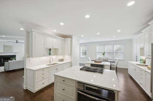 1185 Empire Ave, Atlanta GA  30329-0017 exterior