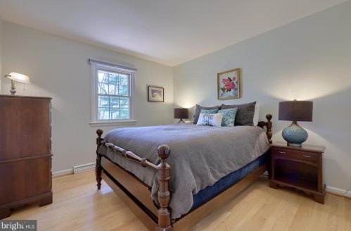 2033 Crescent Rd, York PA  17403-4760 exterior