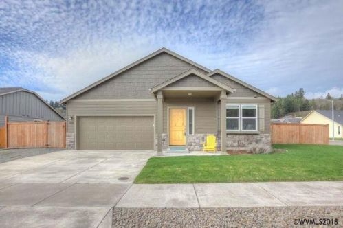 825 Ike Mooney Rd, Silverton OR  97381-2429 exterior