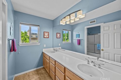 19161 Hitching Post Pl, Riverside CA  92508-7133 exterior