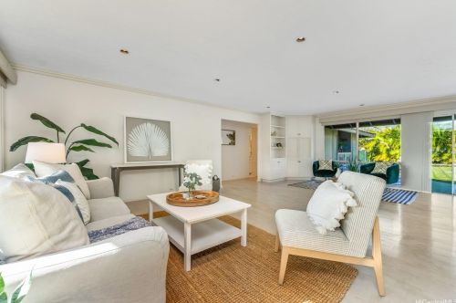 80 Makaweli St, Honolulu HI  96825-2147 exterior