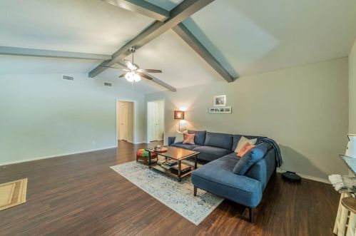 4128 Alicante Ave, Fort Worth, TX 76133-5561