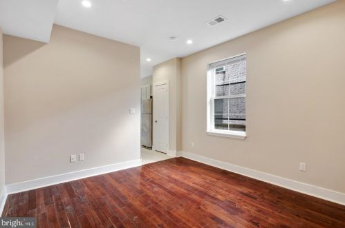 46 44 St, Philadelphia PA 19104-2939 exterior