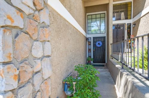 935 Sandstone Dr, Glendora, CA 91740-6703
