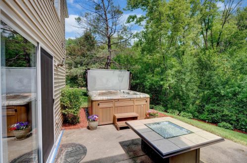 731 Heron Ave, Saint Paul MN  55128-5384 exterior