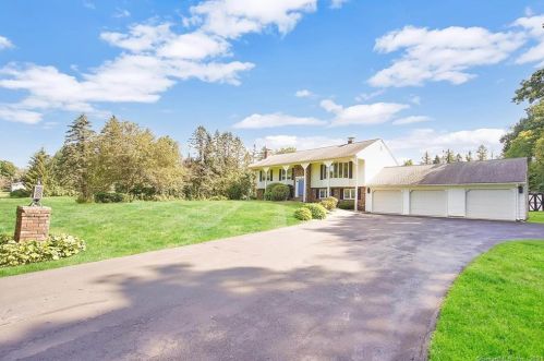 27 Pinedale Rd, Somers, CT 06071-1045