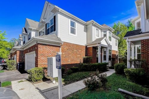 1691 Buckingham Dr, Des Plaines, IL 60018-3600