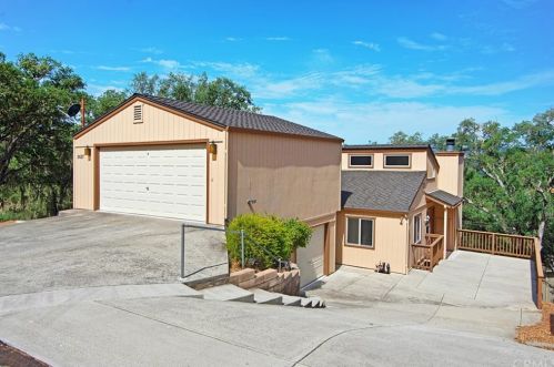 2627 Crows Nest Loop, Lake Nacimiento, CA 93426-9641