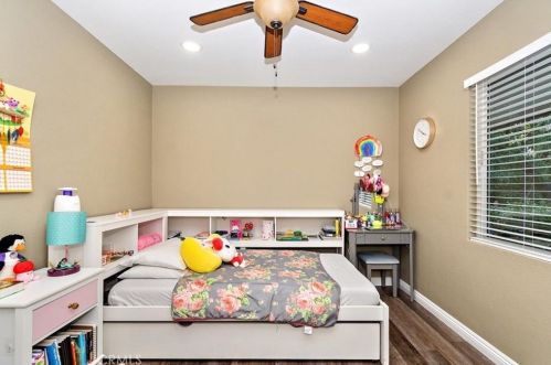 5064 Myrtle Ave, Riverside CA  92506-1423 exterior