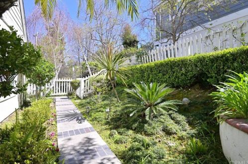 231 Summertree Rd, Anaheim CA  exterior