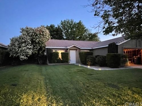 3340 Knott Ct, Lancaster, CA 93535-4951