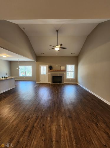 8299 Jefferson Rd, Commerce, GA 30529-2112