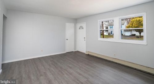 9 Theresa St, Trenton NJ 08618-1529 exterior