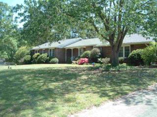 103 Wicker Ln, Anderson, SC 29621-2656