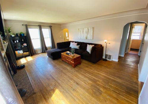 4255 Cedar Ave, Minneapolis, MN 55407-3434
