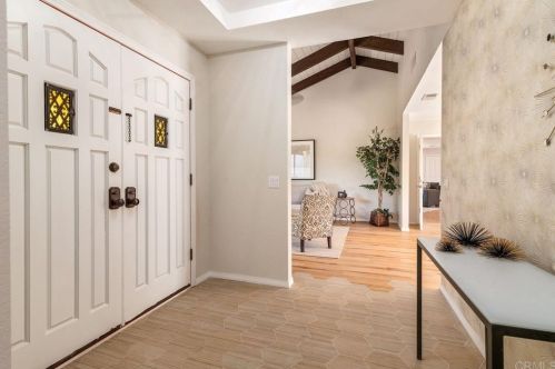 2004 Troy Pl, Vista CA  92084-4831 exterior