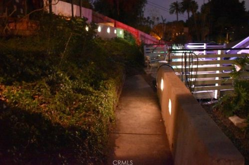 5092 Myrtle Ave, Riverside CA  92506-1423 exterior