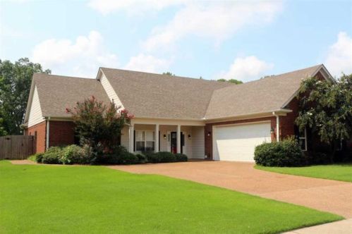 4859 Cassell Dr, Millington, TN 38053-3952