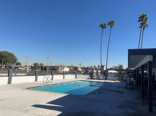 432 Harbor Blvd, Santa Ana CA  92703-3341 exterior