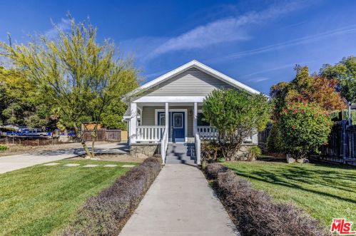 2623 Manhattan Ave, Montrose, CA 91020-1301