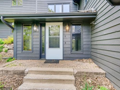 2265 James Ct, Saint Paul MN  55122-2317 exterior