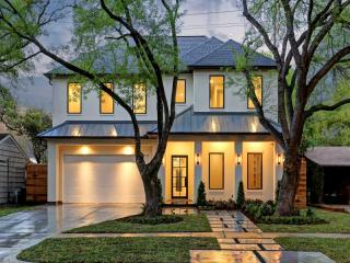 3778 Childress St, Houston, TX 77005-1112