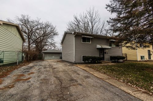 16253 Laflin Ave, Dixmoor, IL 60428-5742