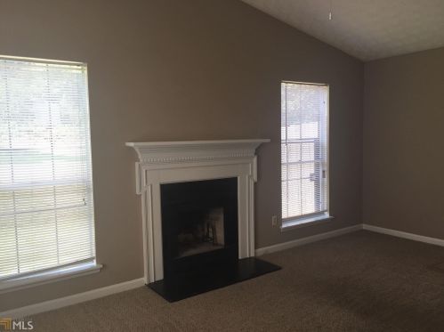 5510 Forest Downs Cir, Atlanta GA  30349-2491 exterior