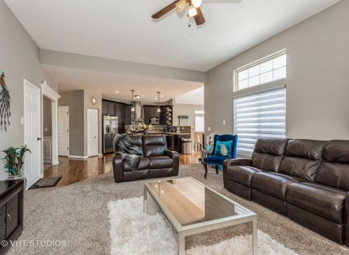 1425 Glenside Dr, Lemont IL  60490-5480 exterior